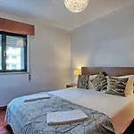 Studio Fuer 7 Personen Und 1 Kind In Moscavide, Regio De Lisboa Costa De Lisboa