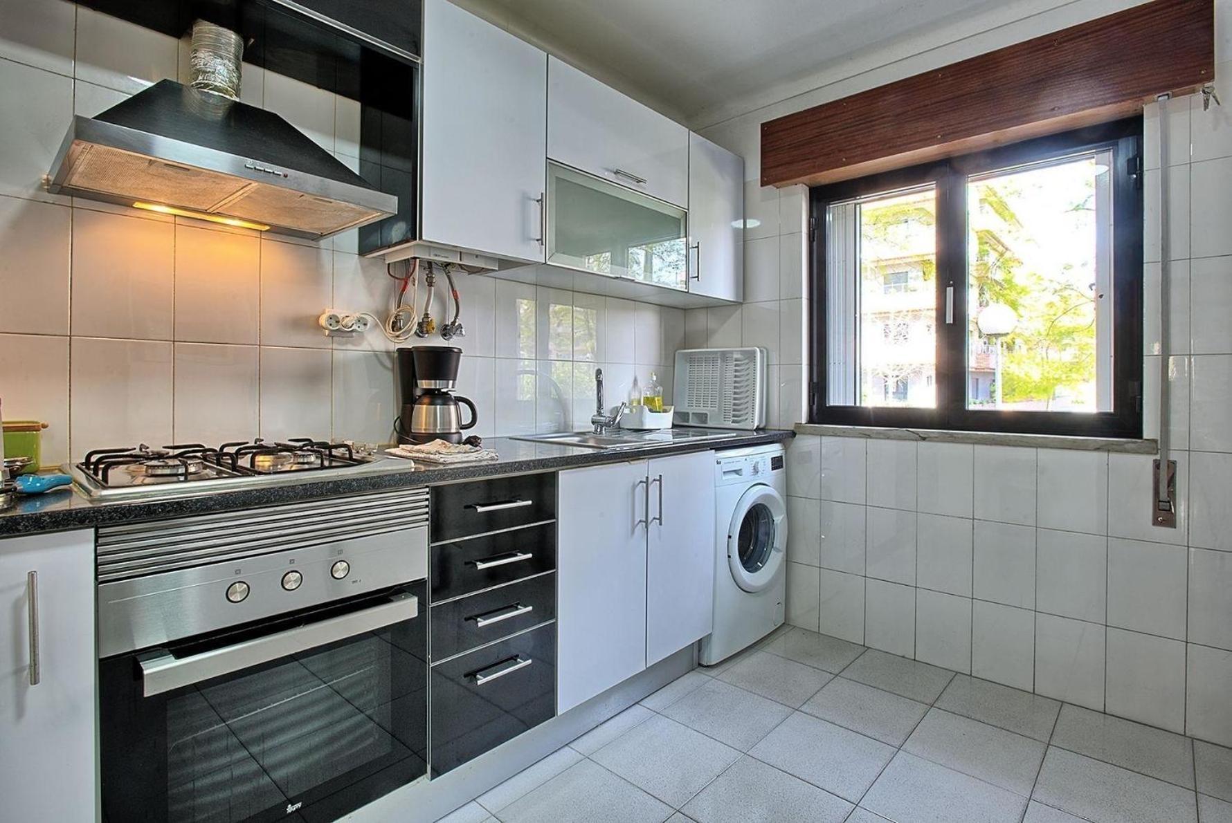 Apartment Studio Fuer 7 Personen Und 1 Kind In Moscavide, Regio De Costa De *