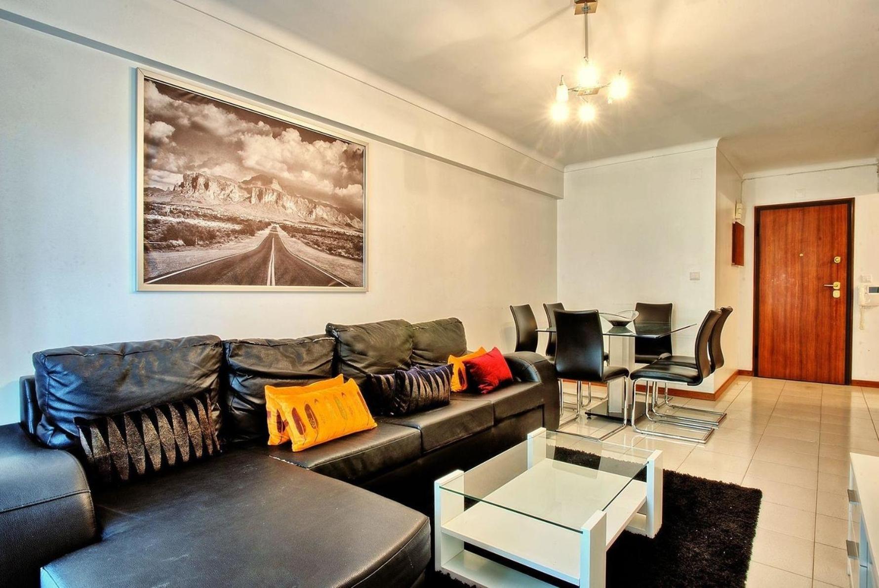 Studio Fuer 7 Personen Und 1 Kind In Moscavide, Regio De Costa De * Lissabon