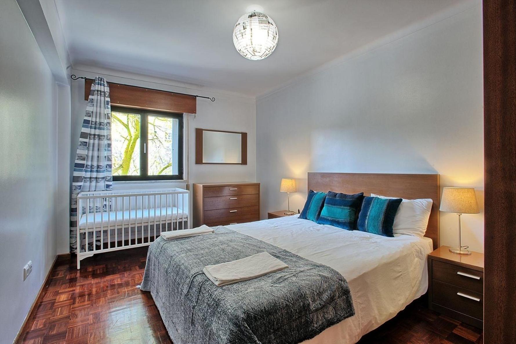Apartment Studio Fuer 7 Personen Und 1 Kind In Moscavide, Regio De Costa De Lissabon